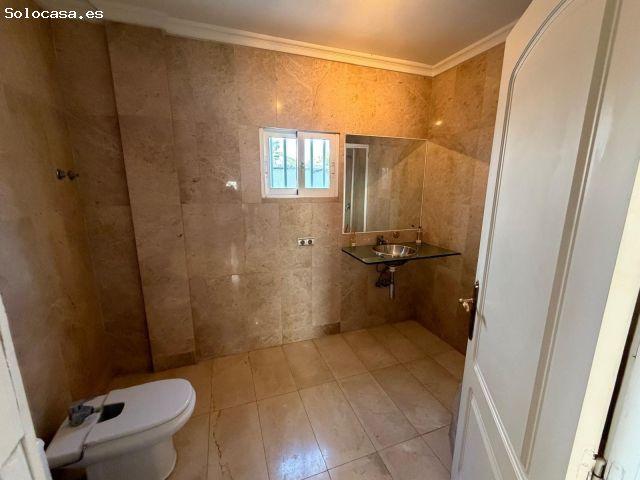 GRAN CHALET INDEPENDIENTE EN VISTABELLA JACARILLA: 6 HAB, 4 BAÑOS