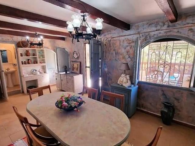 GRAN CORTIJO A LA VENTA EN GUAINOS