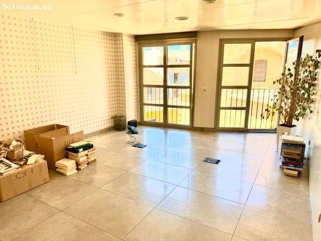 GRAN DESPACHO EN EL EDIFICIO SANT ANTONIET – ZONA CENTRO