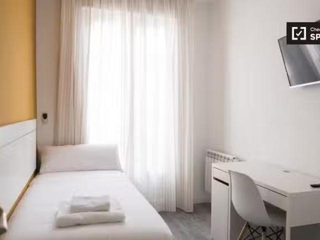 Gran habitacion en alquiler en madrid centro