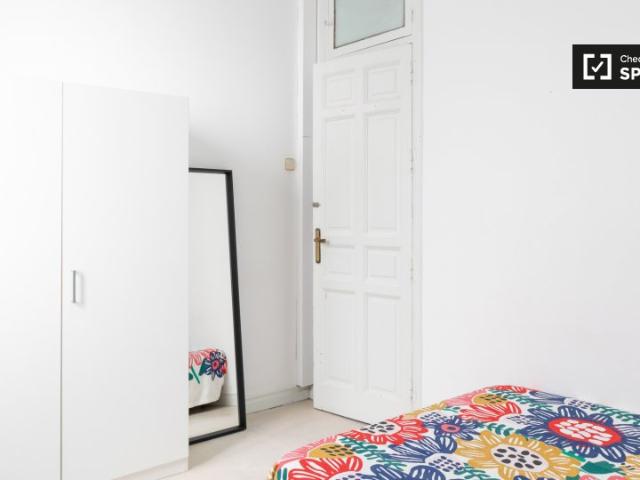 Gran habitación en apartamento de 12 habitaciones en Sol, Madrid