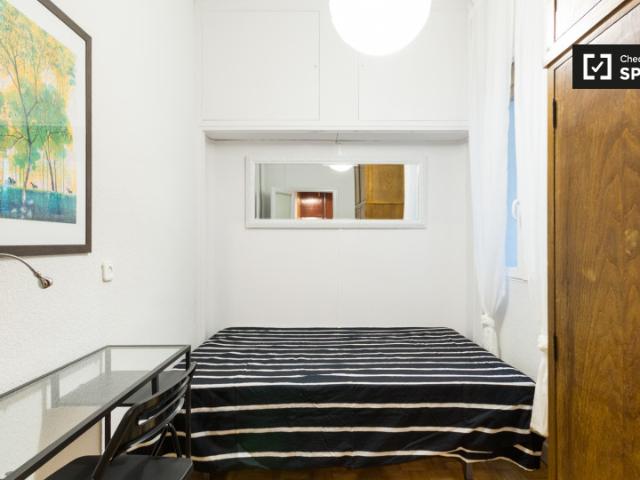 Gran habitación en piso compartido en Malasaña, Madrid