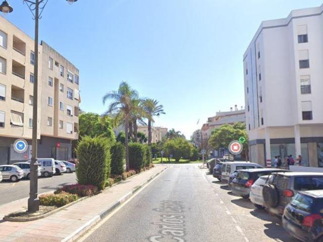 Gran Local Comercial Centro Estepona Av Carlos Cano/ Huerta nueva