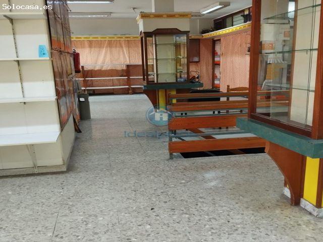 GRAN LOCAL COMERCIAL EN ZONA MERCADO LUCEROS