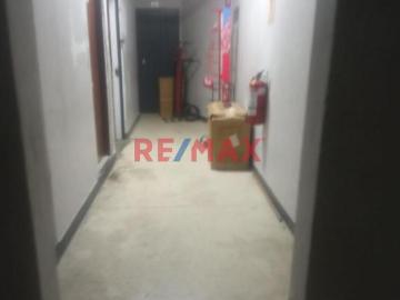 Gran Local Comercial En Buena Ubicacion De Centro De Lima