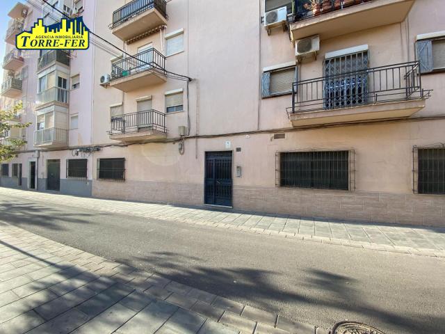 GRAN LOCAL COMERCIAL EN LOS MOLINOS