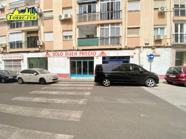 GRAN LOCAL COMERCIAL EN NUEVA ANDALUCIA