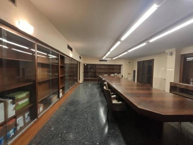 Gran local comercial en Passeig de Ronda, Lleida