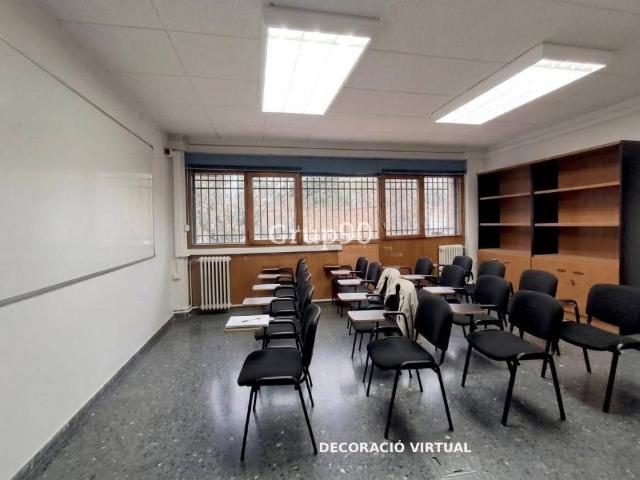 Gran local comercial en Passeig de Ronda, Lleida