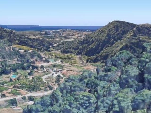 Gran Parcela Rustica con Agua y antigua edificación