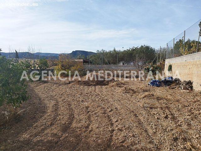 Gran parcela urbanizable en Chulilla