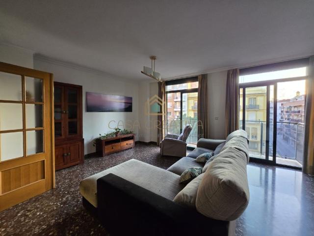 GRAN PISO CON GARAJE Y TRASTERO EN ZONA TORRES DE QUART – VALENCIA