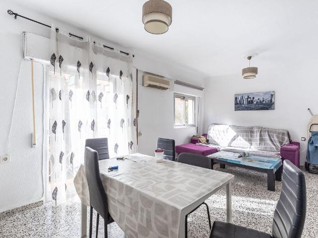 GRAN PISO CON 4 HABITACIONES JUNTO AV. DE DILAR