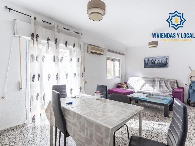 GRAN PISO CON 4 HABITACIONES JUNTO AV. DE DILAR