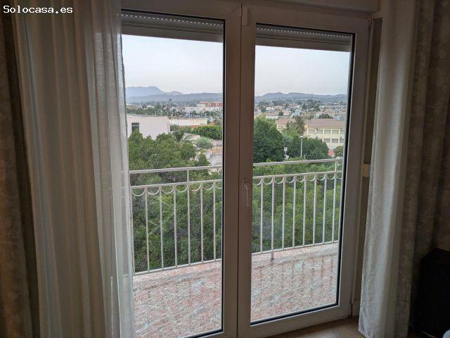 GRAN PISO CON 4 HABITACIONES Y PARKING