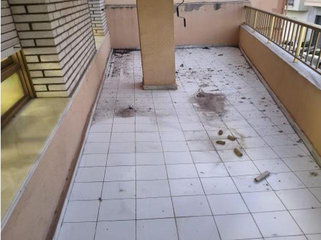 GRAN PISO CÉNTRICO CON TERRAZA Y GRAN PATIO
