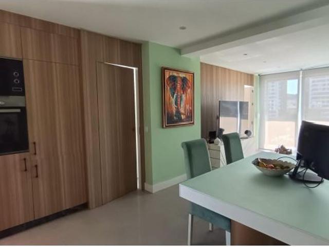 GRAN PISO A LA VENTA EN MARTIRICOS