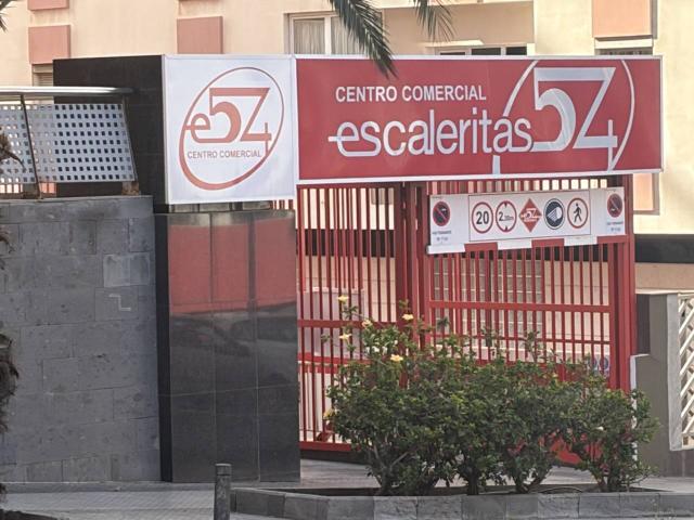 GRAN PISO EN EL EDIFICIO ESCALERITAS 54