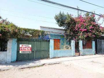 Gran Propiedad y Terreno de 420M2 con Destino Comercial – Recoleta | 8 Dormitorios por 165000. 00 en Recoleta