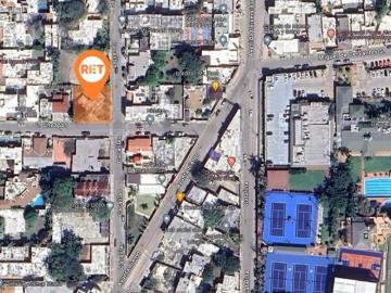 Gran terreno en Esquina Col Petrolera