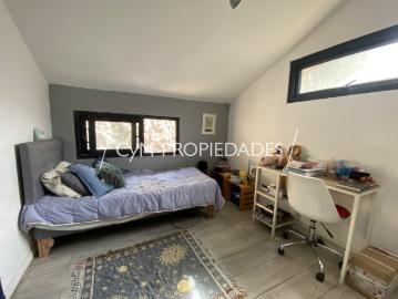 LINDA CASA, GRAN TERRENO. CONDOMINIO HIJUELAS DEL ARRAYAN