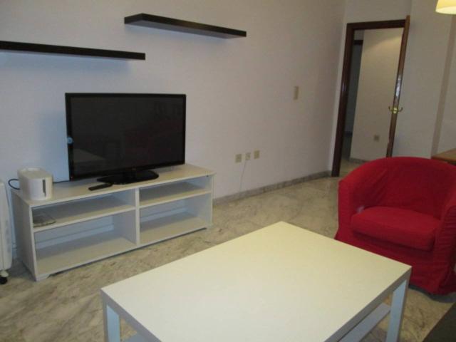 Gran Vía junto amplio apartamento de 1 dormitorio