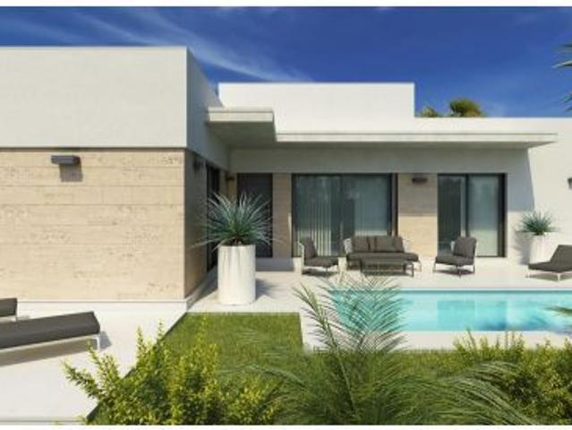 Gran Villa en Daya Nueva