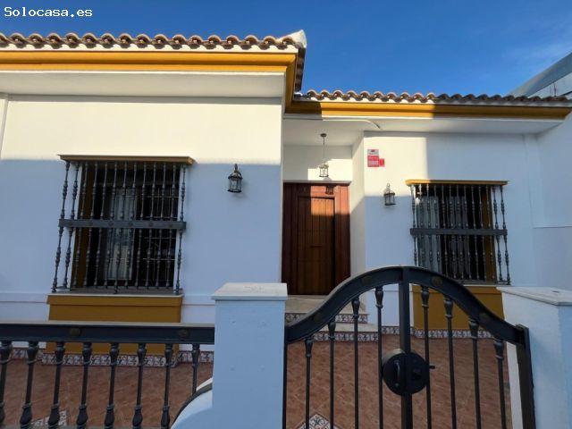 Gran vivienda adosada en Pilas, cerca del Polideportivo Municipal!