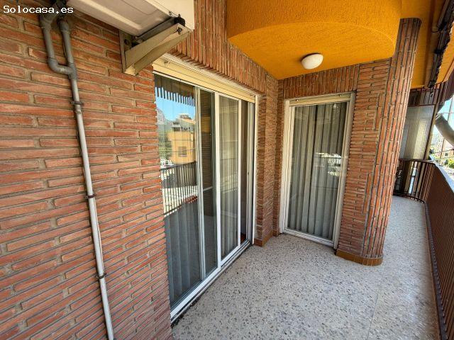 Gran vivienda de tres dormitorios en pleno corazón del pueblo