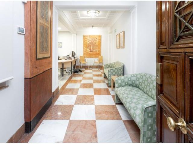 Gran vivienda en Plaza Los Campos 7 Habitaciones