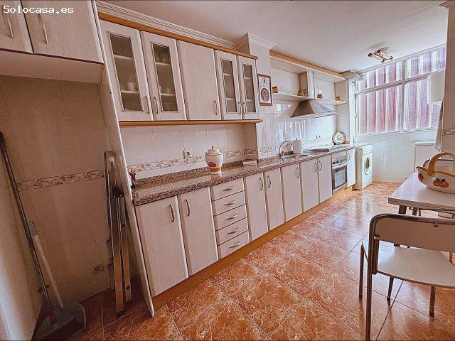 ! GRAN VIVIENDA, LUMINOSA Y DE 4 DORMITORIOS A POCOS BOULEBARD DEL PLÁ !