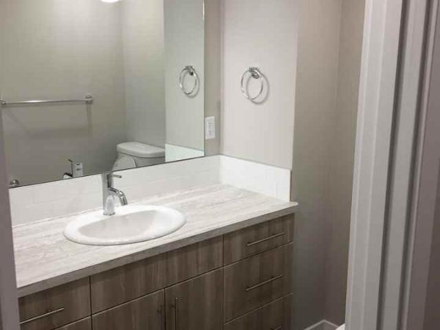 Granada Apartments 1 Bedroom Apartment for Rent at 815 14 Ave Sw, Calgary, AB T2R 0N5 Beltline