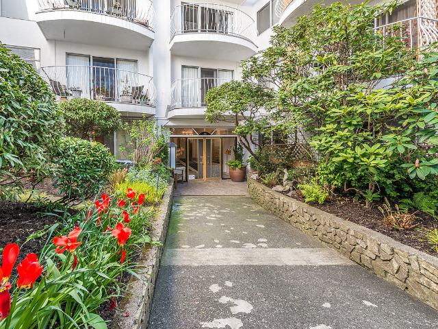 Granada Court Apartments 2 Bedroom Apartment for Rent at 1233 Fairfield Rd, Victoria, BC V8V 3B4 Fairfield