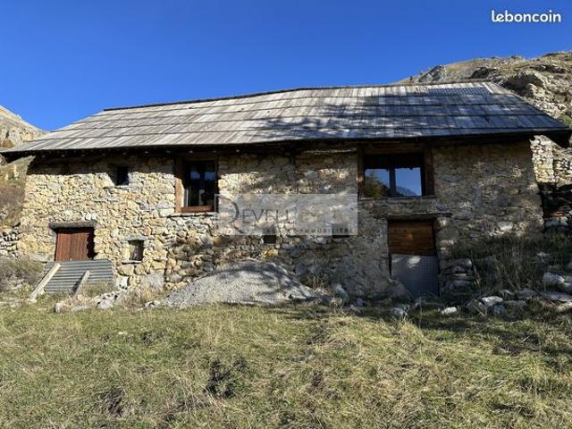 Grange 3 pièces 100 m²