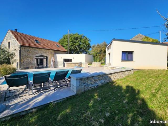 Grange 3 pièces 135 m²