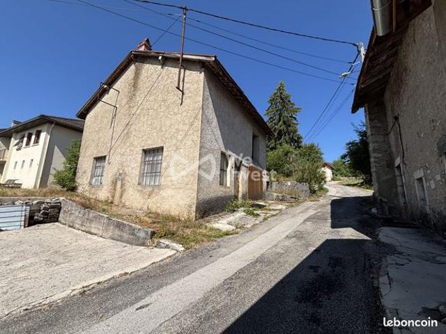 Grange 3 pièces 140 m²