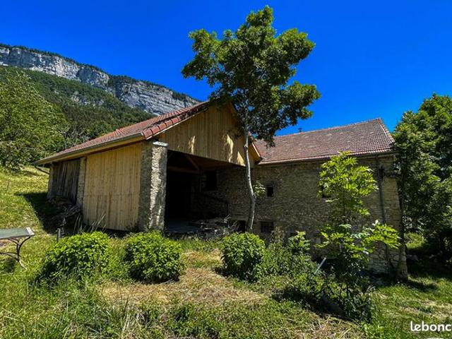 Grange 3 pièces 159 m²