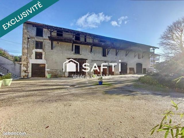 Grange 3 pièces 165 m²