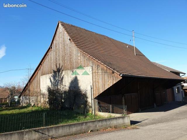 Grange 3 pièces 250 m²