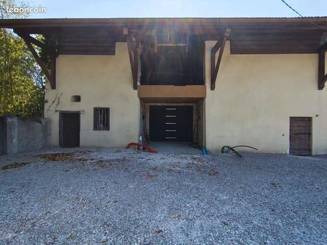 Grange 3 pièces 471 m²