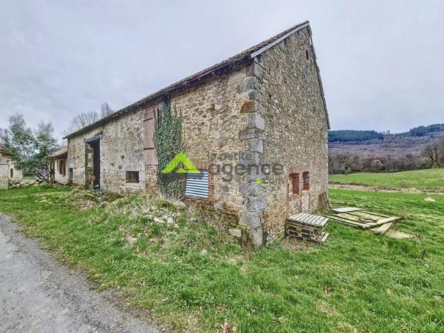 Grange 106m2 + Terrain 3350m2