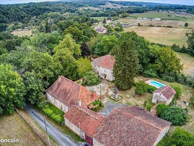 Grange 10 pièces 300 m²