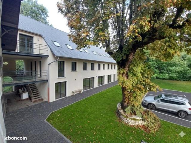Grange 12 pièces 350 m²
