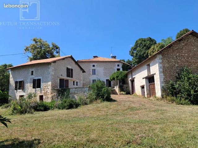 Grange 160 m² Champagnac de Belair