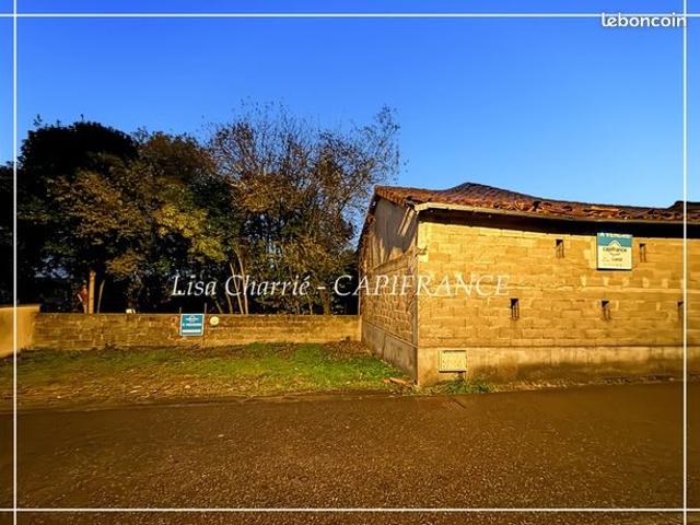 Grange 1 pièce 44 m²