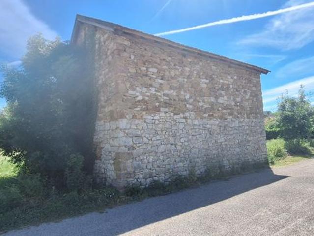 Grange 1 pièce 48 m²