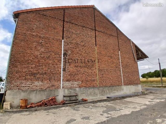 Grange 1 pièce 500 m²