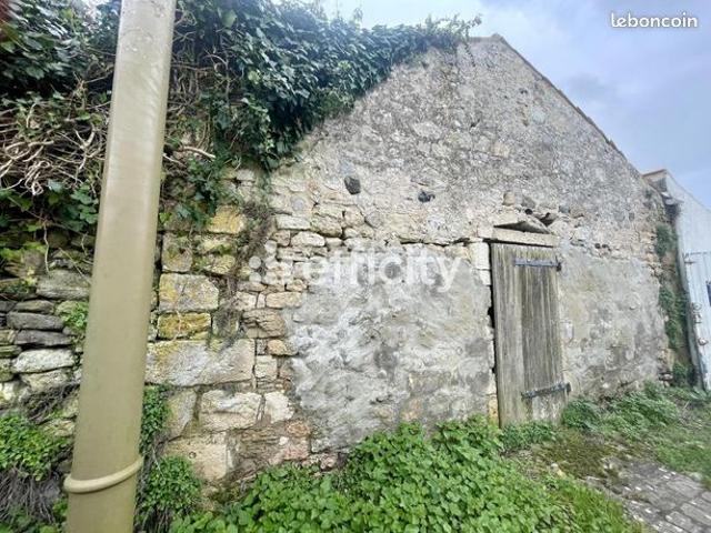 Grange 1 pièce 52 m²