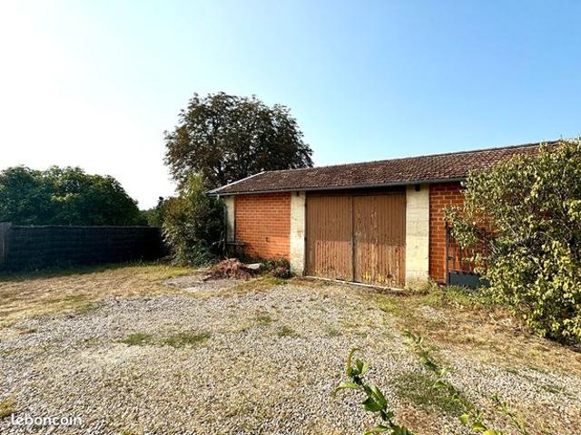 Grange 1 pièce 64 m²
