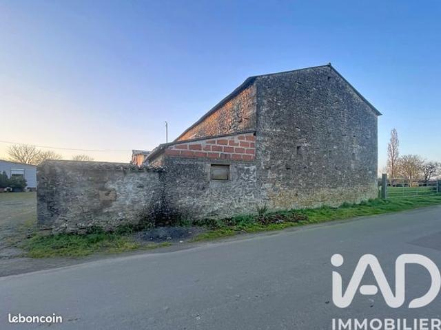 Grange 1 pièce 100 m²